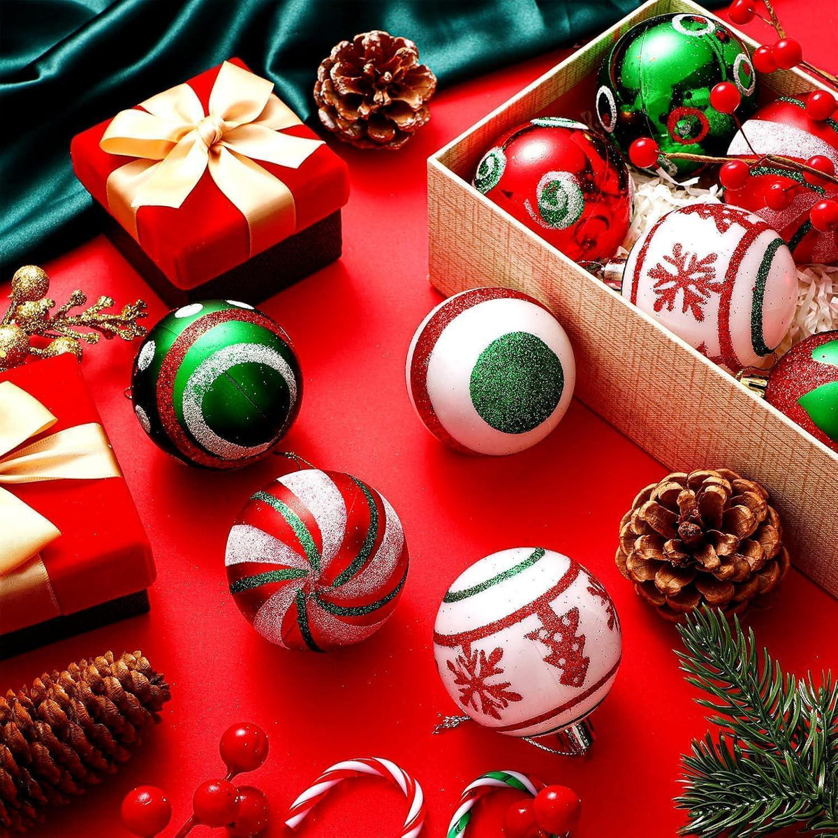 Weihnachtskugeln 30er Set bruchsicher 6cm Rot Grün Silber
