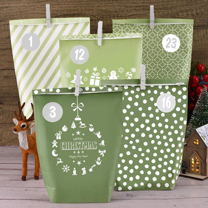 Grüne Weihnachtstüten zum Selbstgestalten