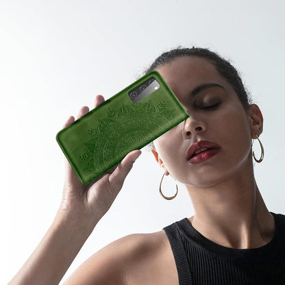 Samsung Galaxy S20 FE Klapphülle Grün mit Kartenfach & Ständer in Lederoptik
