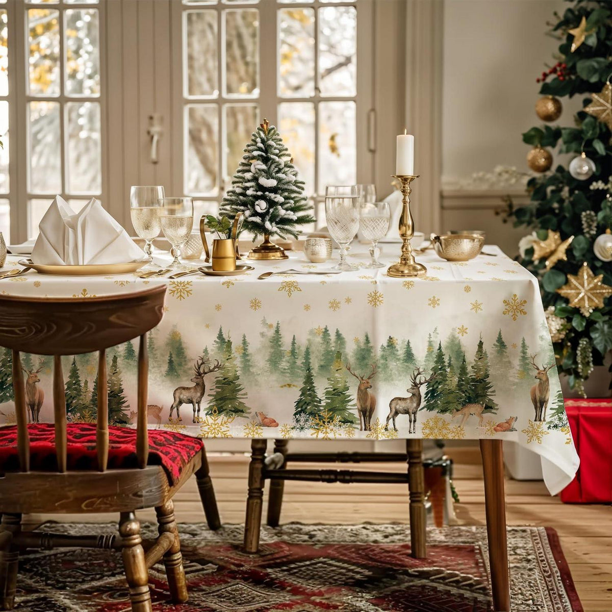 Weihnachtliche Tischdecke Winterwald | Wasserfest & Wiederverwendbar