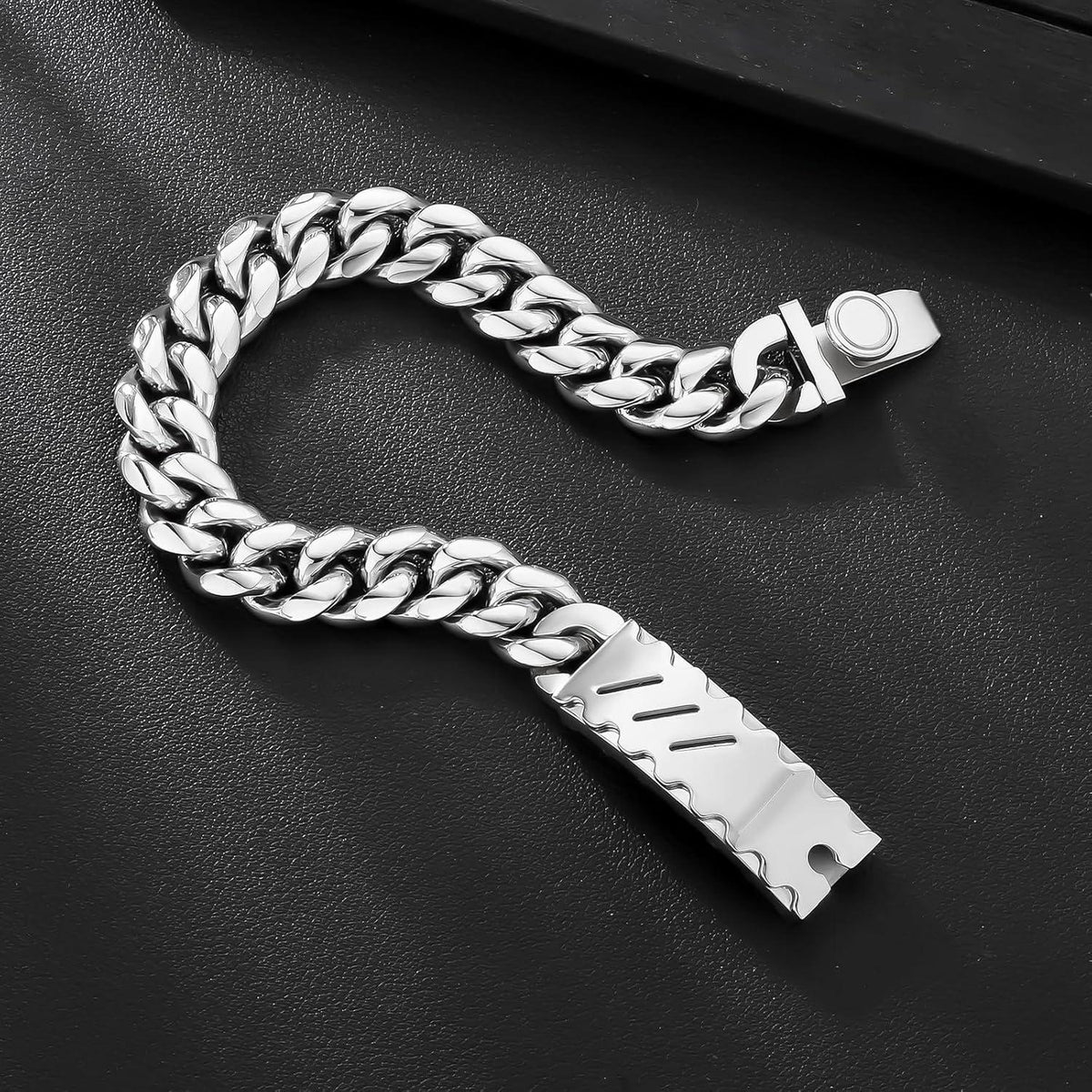 Hochwertiges 12mm Herren Cuban Armband Löwe Totenkopf 18K Gold Silber