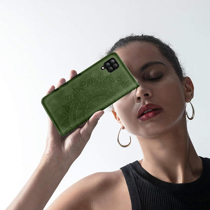 Handyhülle für Samsung A12/M12 mit Kartenfach und Ständer, Grasgrün in Lederoptik