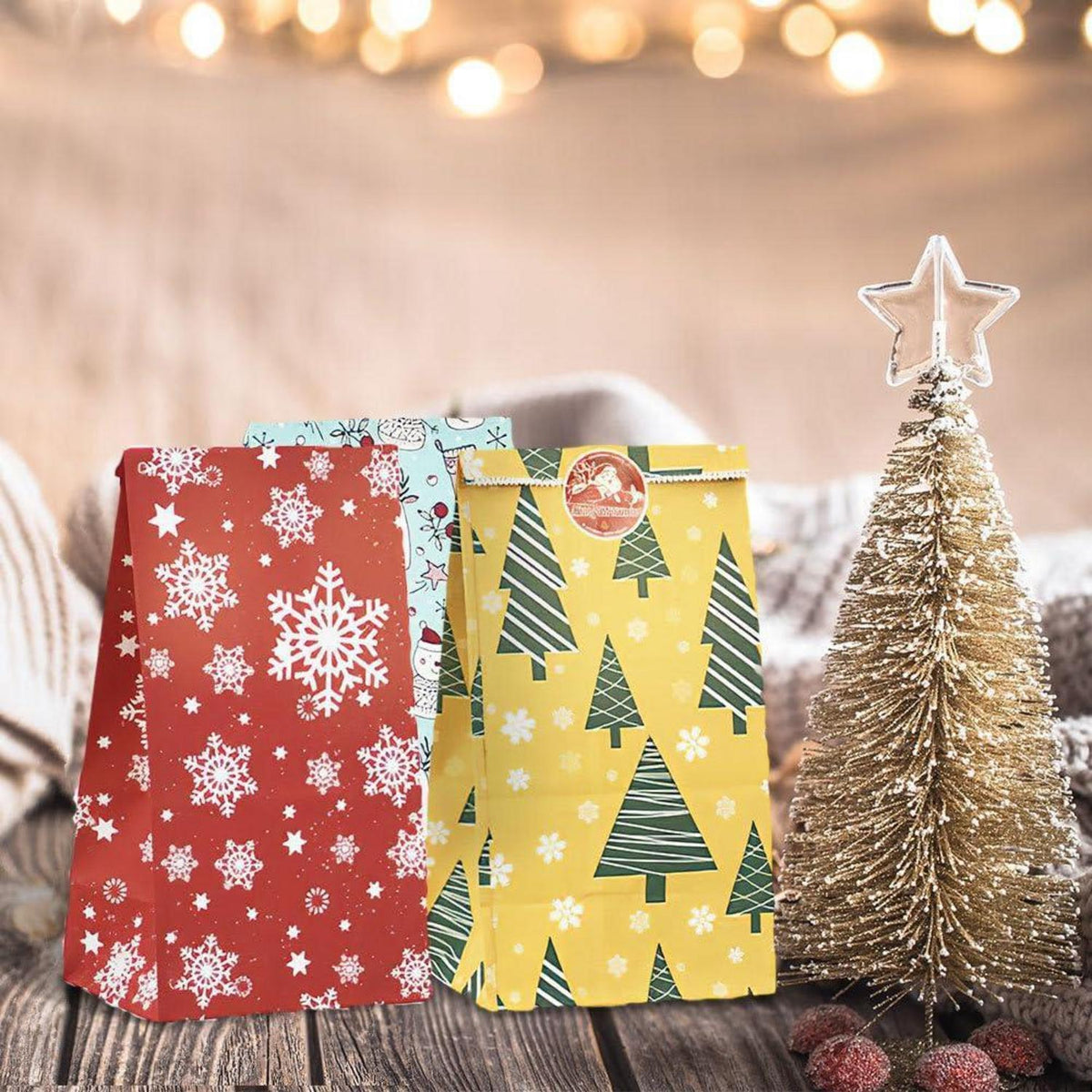 24 Weihnachtstüten mit Aufkleber – Geschenktüten für Kinder & Party