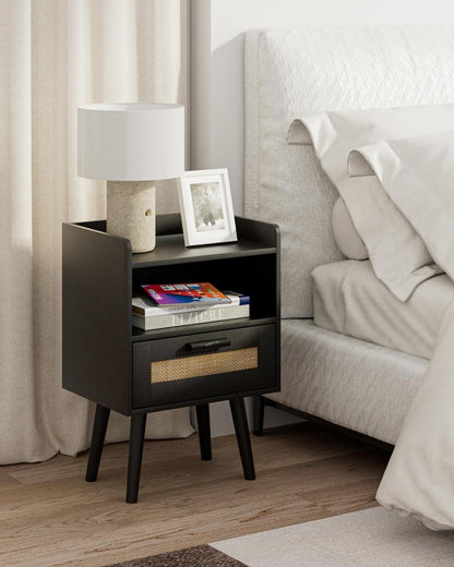 Rattan Nachttisch mit Schublade und Holzbeinen Schwarz