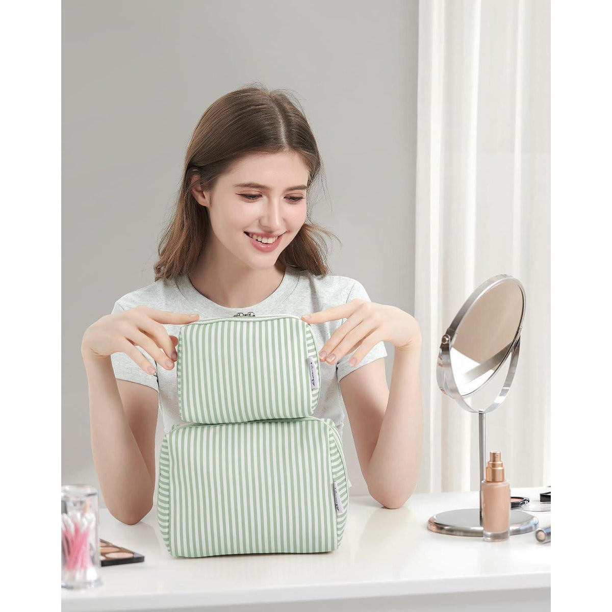 Große Kosmetiktasche mit Streifen & Flamingo-Design