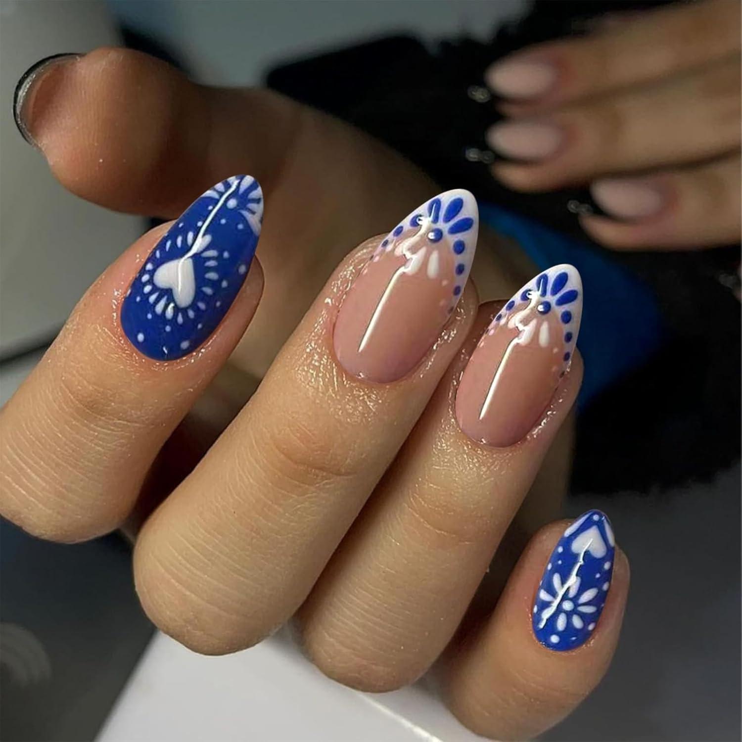 24 Stück French Tip Press On Nails Mittel Länge Bohemian Style Blaue