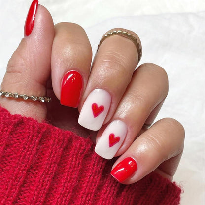Kurze Quadratische Press-On Falsche Nägel Rot Valentinstag Frau