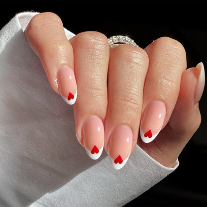 Kurze Mandel Press-On Falsche Nägel Valentinstag Rot Herz Nagelkunst