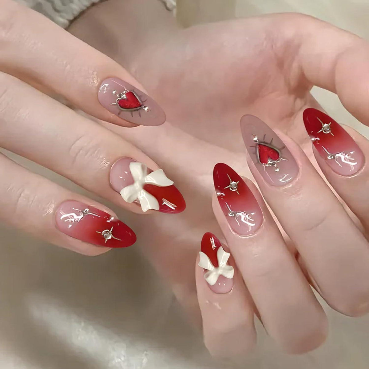 Valentinstag Press-On Nägel Set mit Herz Schleifen Design 24