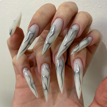 24er Set Schwarze Lange Stiletto Akrylnägel Goth Design