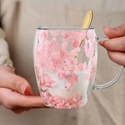 Doppelwandige Kaffeetasse mit getrockneten Blumen - Rosa Teetasse mit Griff