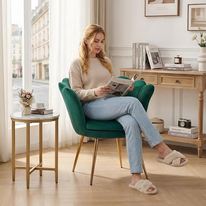 Samt-Armlehnstuhl mit Muscheldesign – Grüner Loungesessel