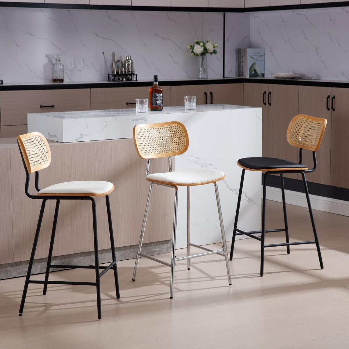 Rattan Barhocker 2er Set mit Sitzfläche Schwarz in Lederoptik