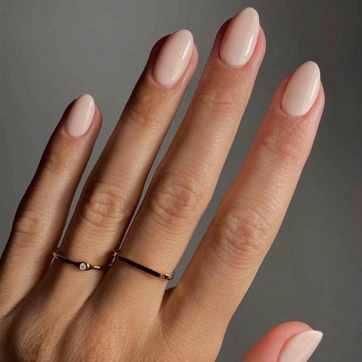 Beige Press On Nails Kurz – Mandelform, 24 Stück Set