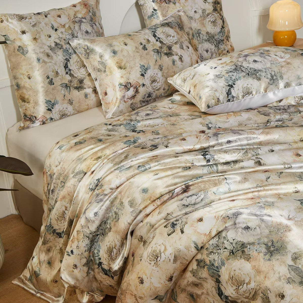 Satin Bettwäsche Set 220x240 cm mit Blumenmuster & 2 Kissenbezüge