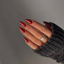 Chrome Press On Nails - Metallic Rot, Mandel Form
