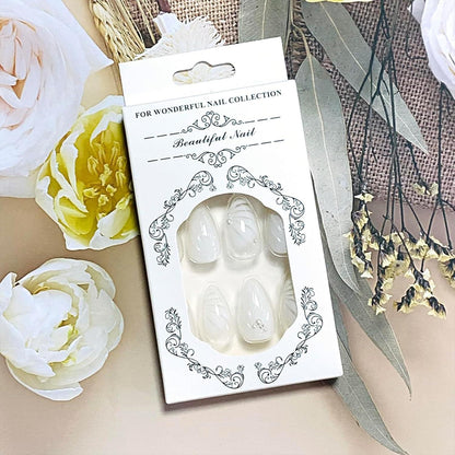 24 Stück Mandelförmige Press on Nails Mittellang Glanz French Falsche