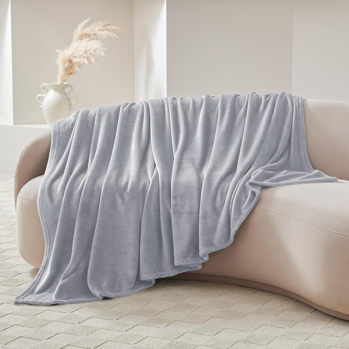 Kuscheldecke Flanell 220x240 cm Hellgrau für 4 Jahreszeiten