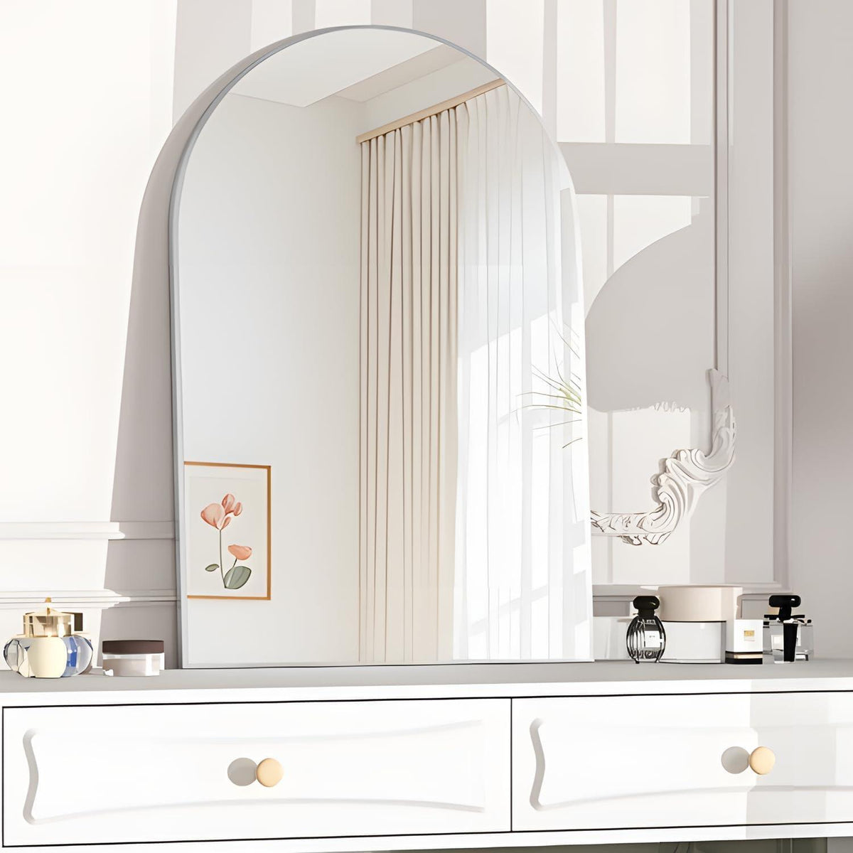 Gewölbter Wandspiegel 50x75 cm Silber – Badezimmer & Deko