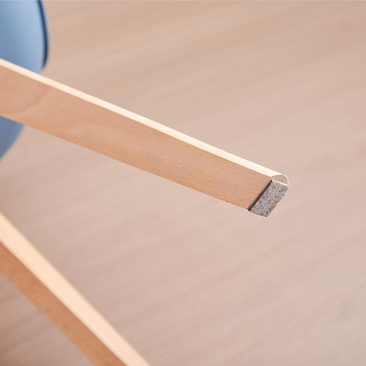 Esszimmer-Set Holz & Dunkelblau – Esstisch mit 4 Stühlen