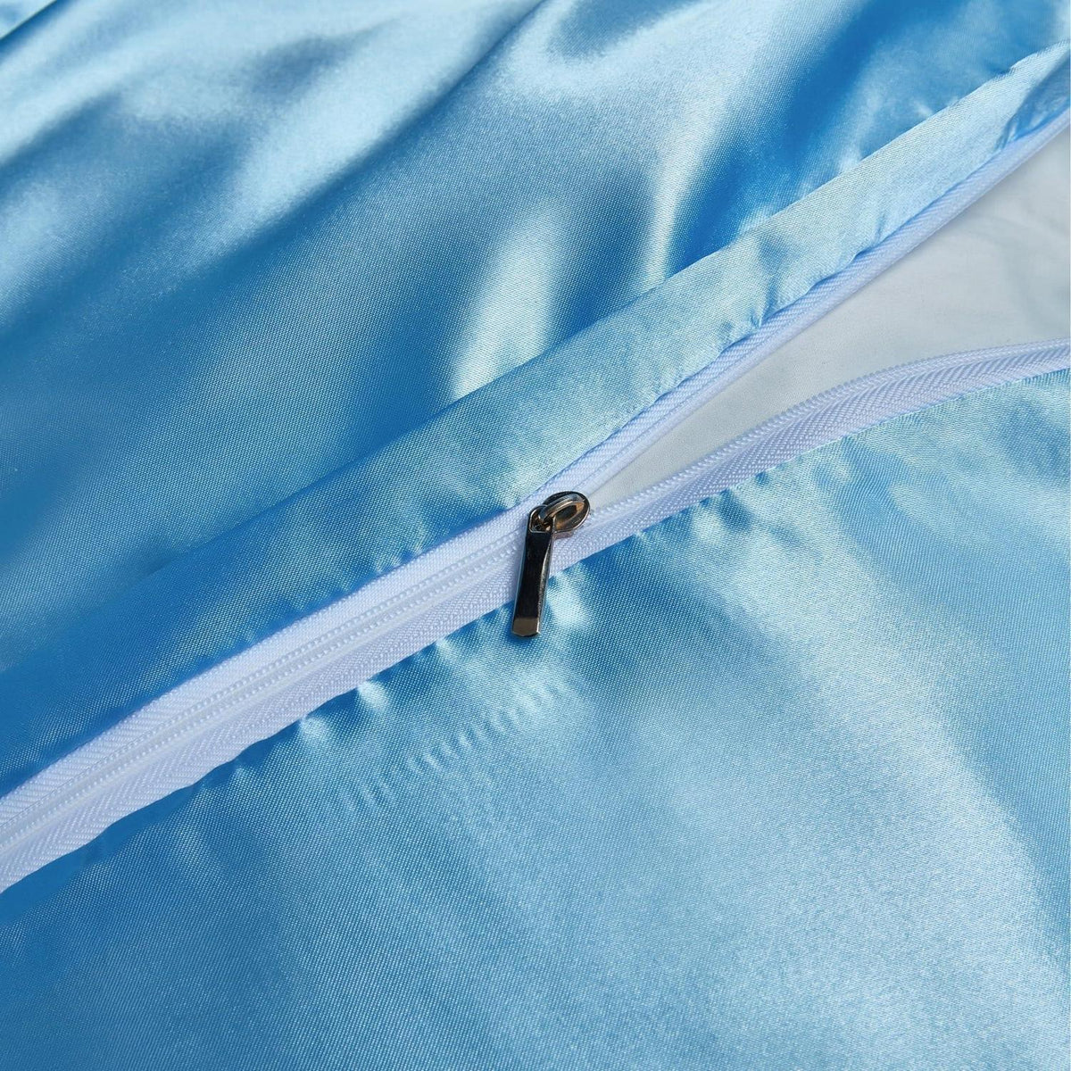 Satin Bettwäsche Set 135x200 Hellblau – Deluxe Weich & Glänzend