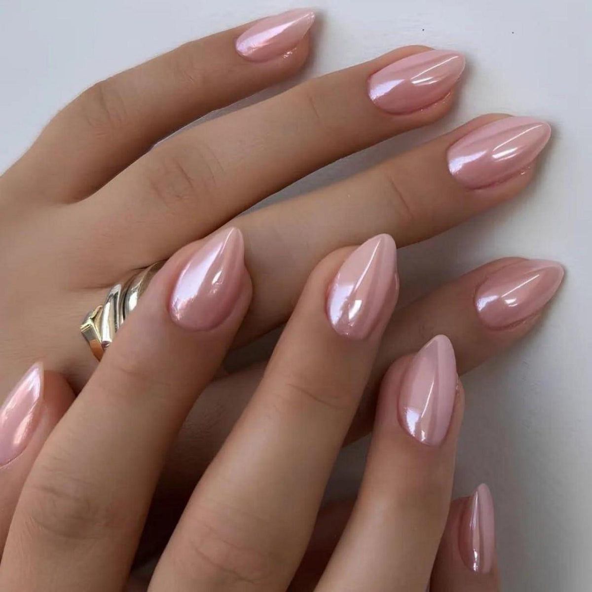 Kurze Mandel Press On Nails – Glitzerndes Hellrosa Set