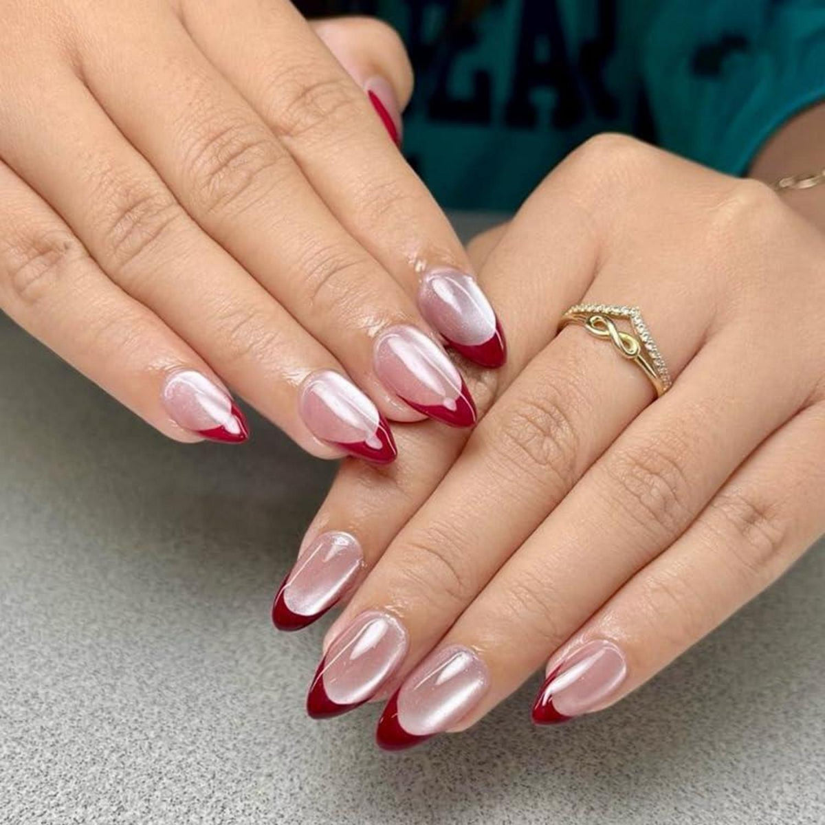 Rosa Rot Almond Cat Eye Press on Nails mit Kleber