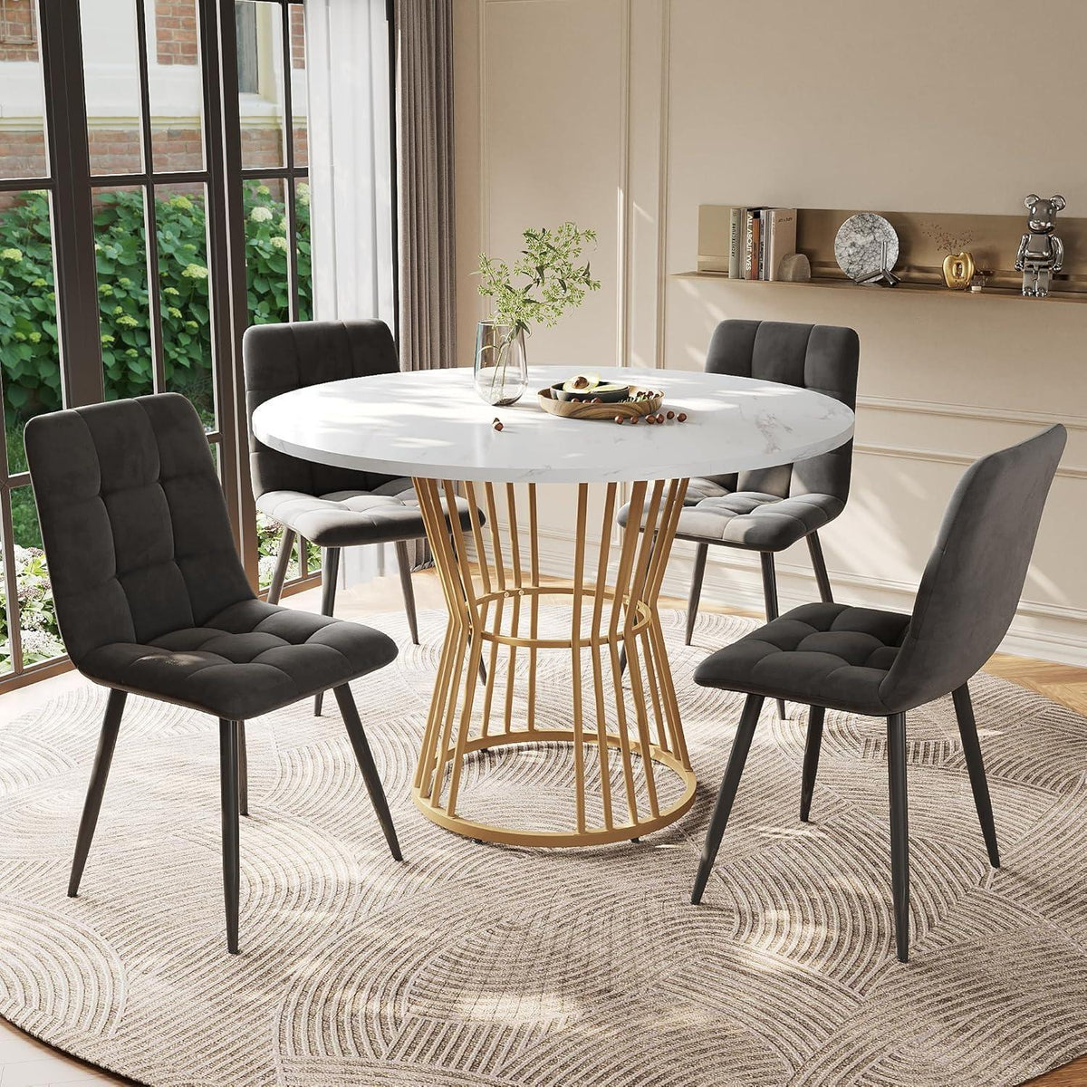 Runde Essgruppe mit 4 Samtstühlen – Weiß & Gold
