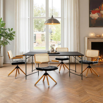 Schwarzer Rattan Schreibstuhl – Mid Century Drehstuhl