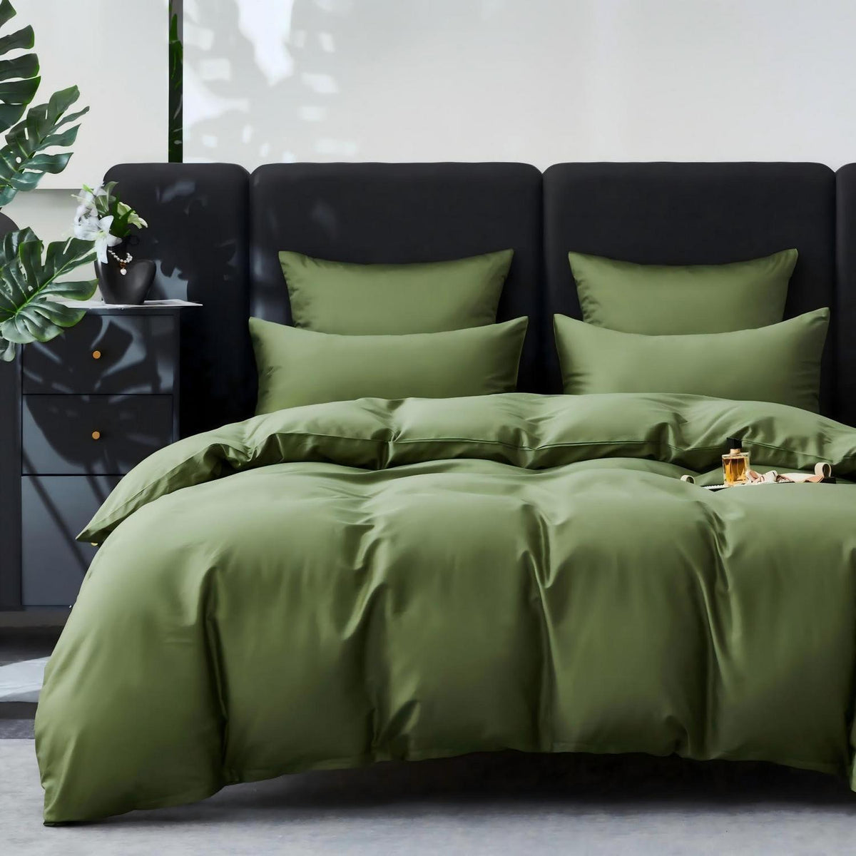 Mako Satin Bettwäsche Olivgrün 220x240 | 3-teilig & Kühlend