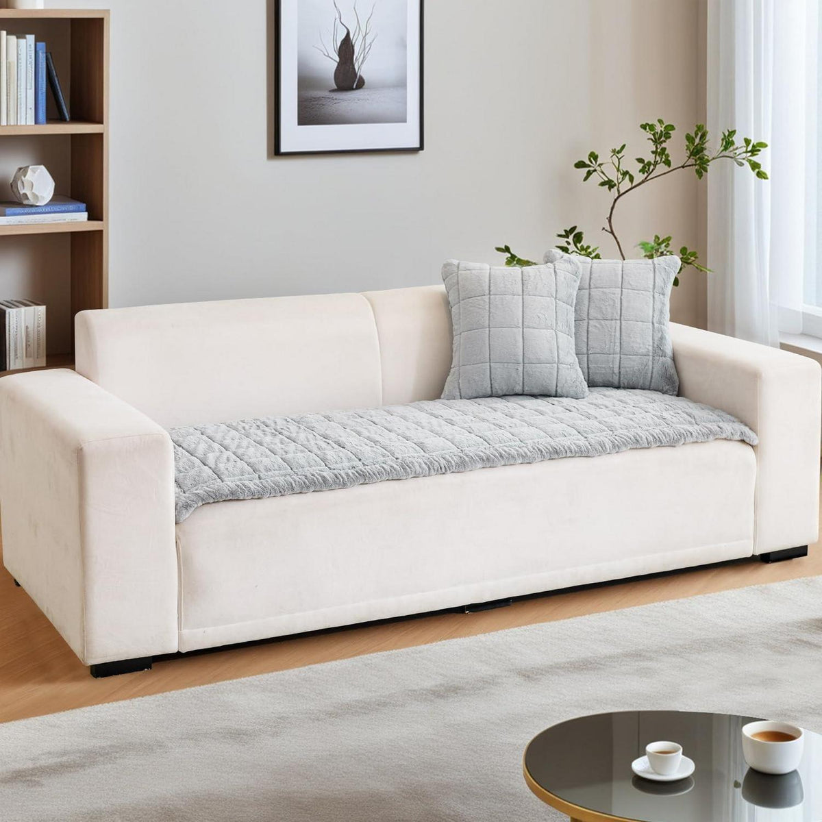 Plüsch Sofaüberwurf mit Muschelrand – Hellgrau-Holzoptik 70x210cm