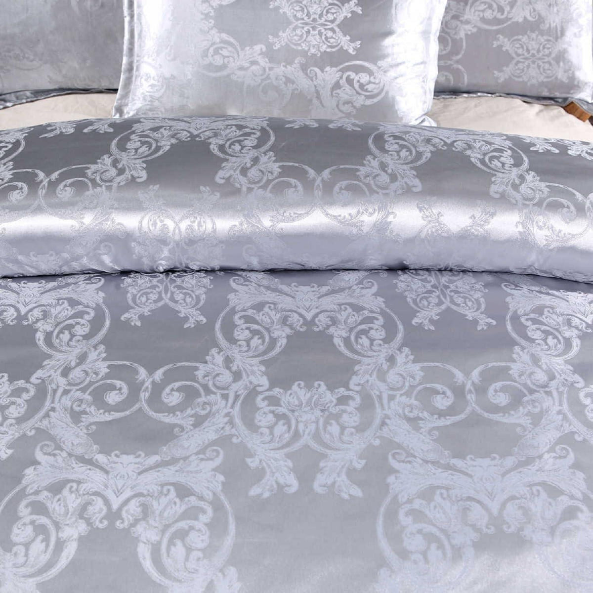 Satin Bettwäsche Set 135x200 cm - 4tlg. mit Stickerei