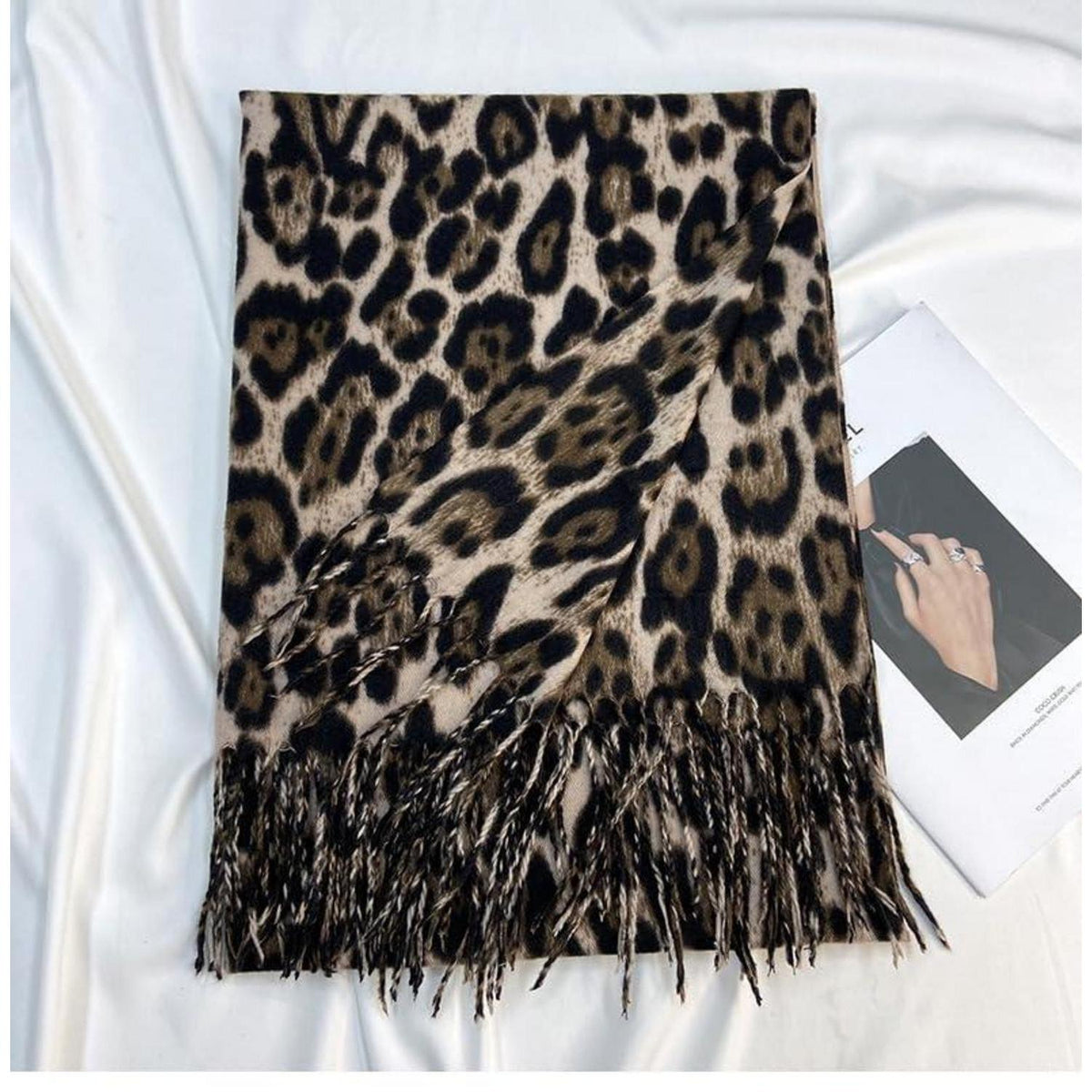 Damen Schal Leopard Print Khaki mit Fransen 180x30cm