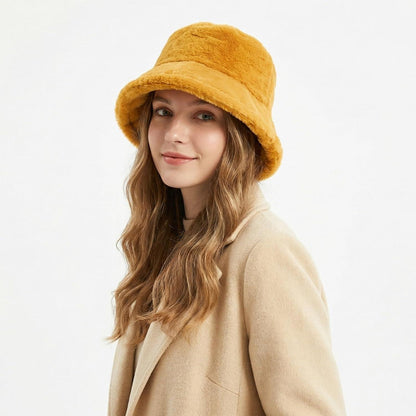 Flauschige Winter Fischerhut Damen Gelb – Warm & Verstellbar