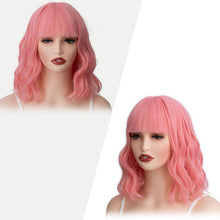 Pink Bob Perücke mit Pony – Lockig, Gewellt & Vielseitig