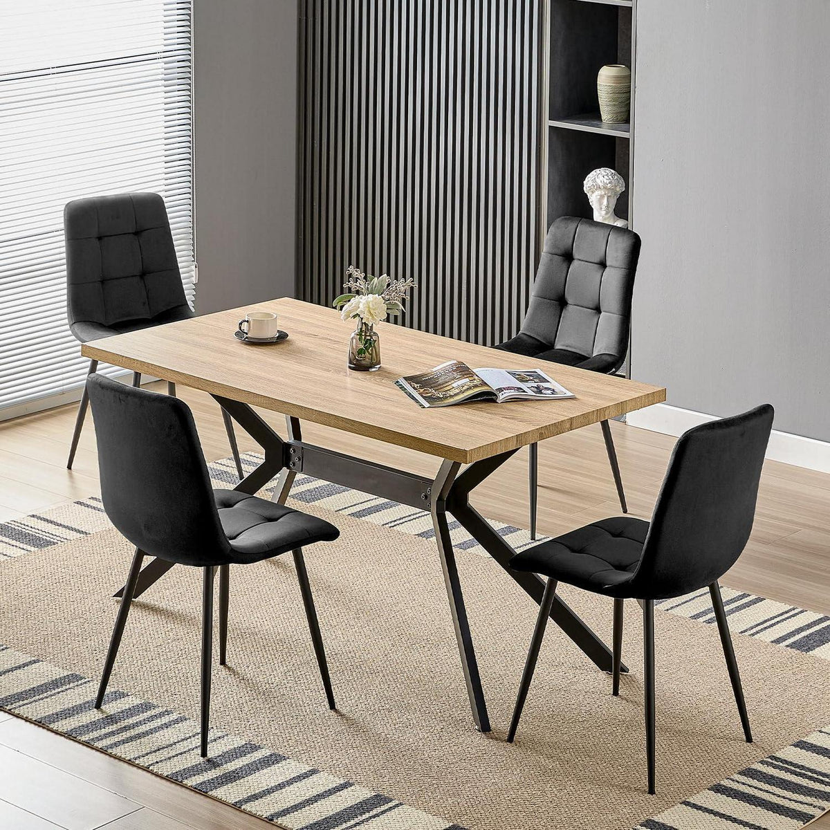 Esstisch Set mit 4 Samtstühlen – Helles Holz 140x80cm