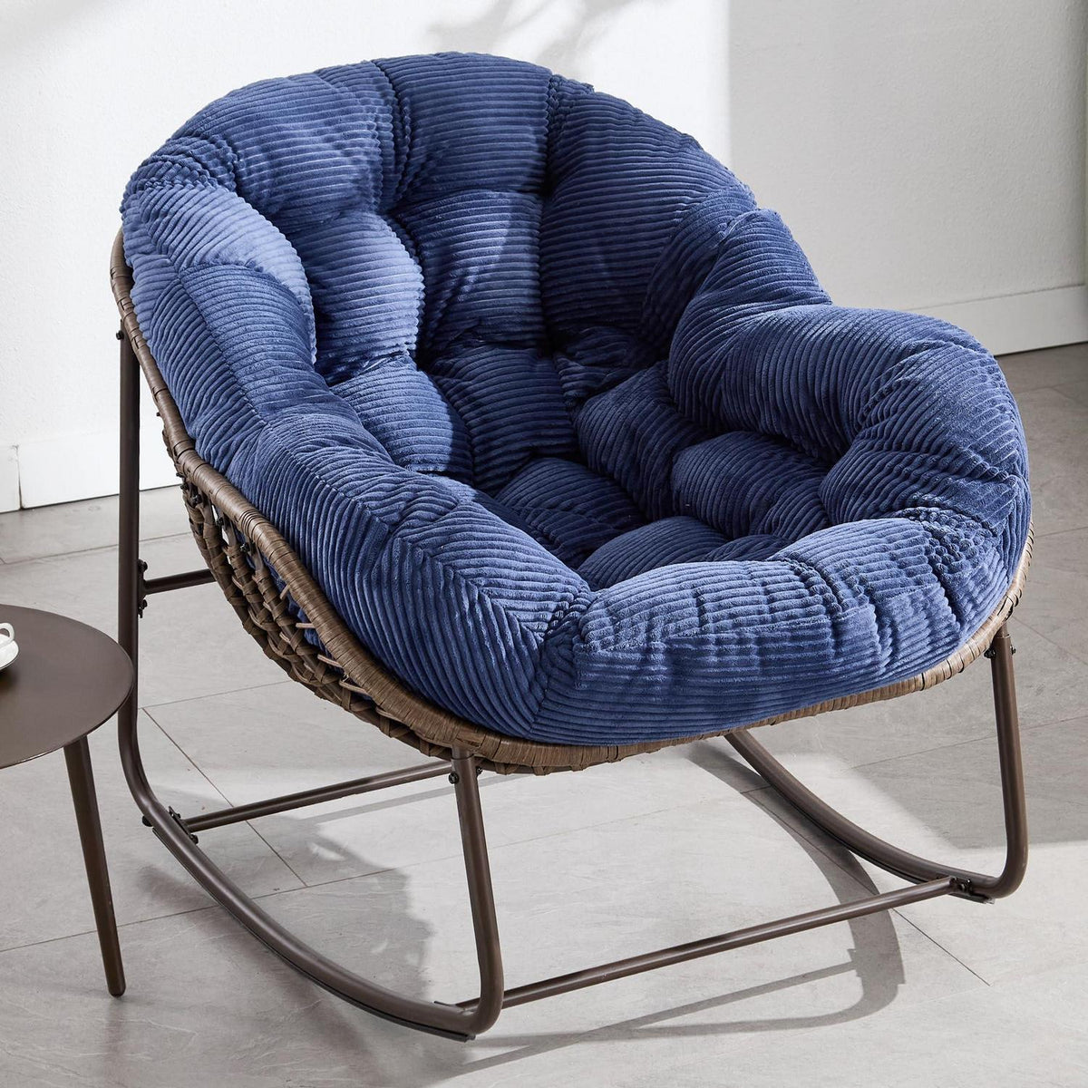 Überdimensionaler Papasan Schaukelstuhl Blau