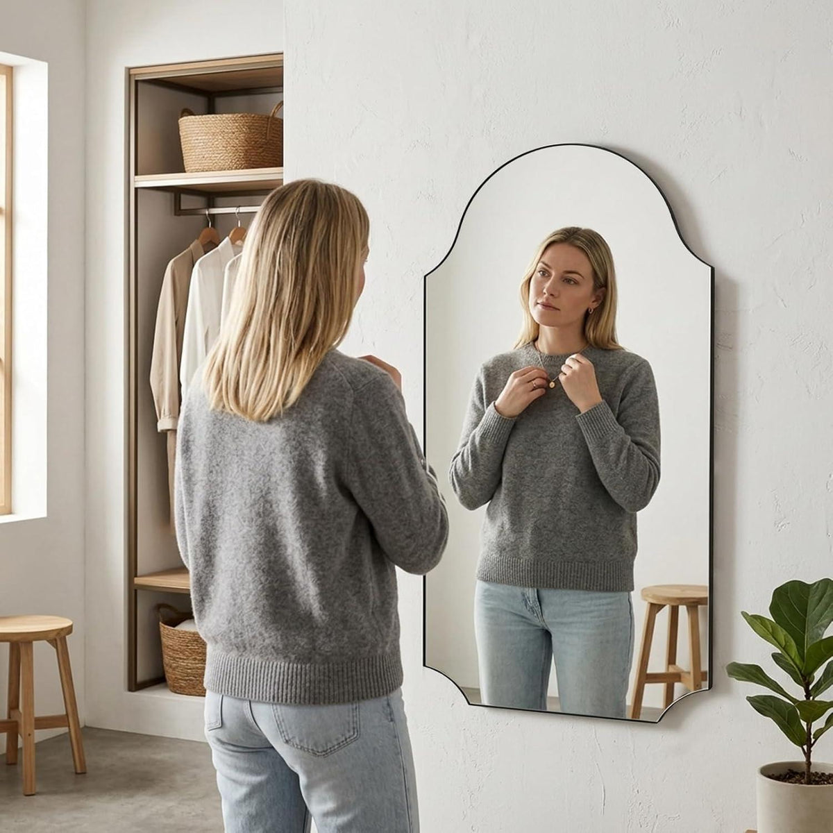 Rahmenloser Bogenspiegel 51x91cm – Dekorativer Wandspiegel für Wohnzimmer