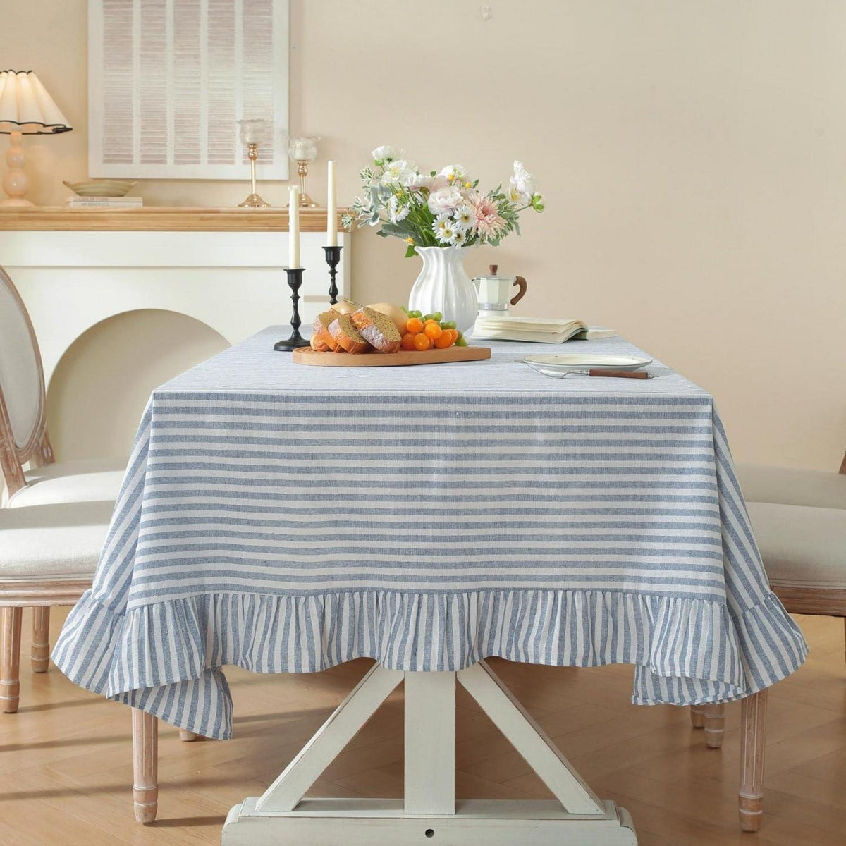 Baumwoll-Leinen Tischdecke Rüschen 152x305cm – Blau-Weiß