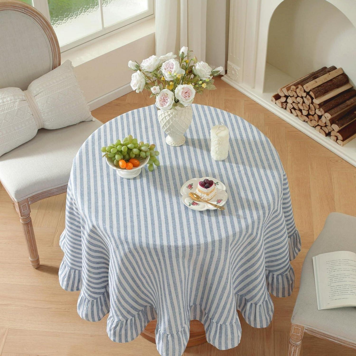 Baumwoll-Leinen Tischdecke Rüschen 152x305cm – Blau-Weiß