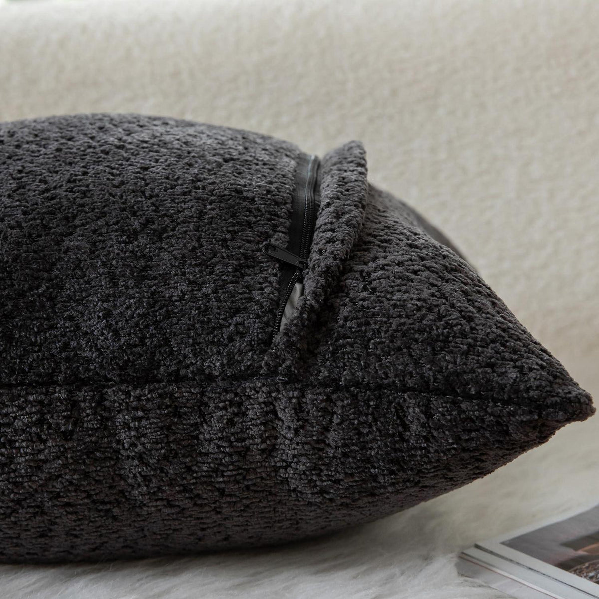 2x Chenille Kissenbezug Schwarz 30x50cm - Weiche Bouclé Optik