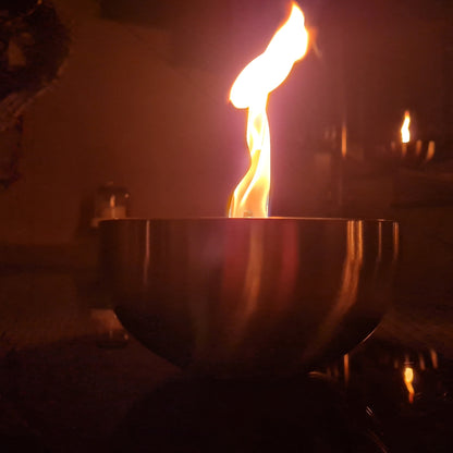 Schwabenfire Outdoorkerze mit Dauerdocht in Metallschale geschenke für Frauen kleine Outdoor Kerze geburtstagsgeschenk für frauen garten